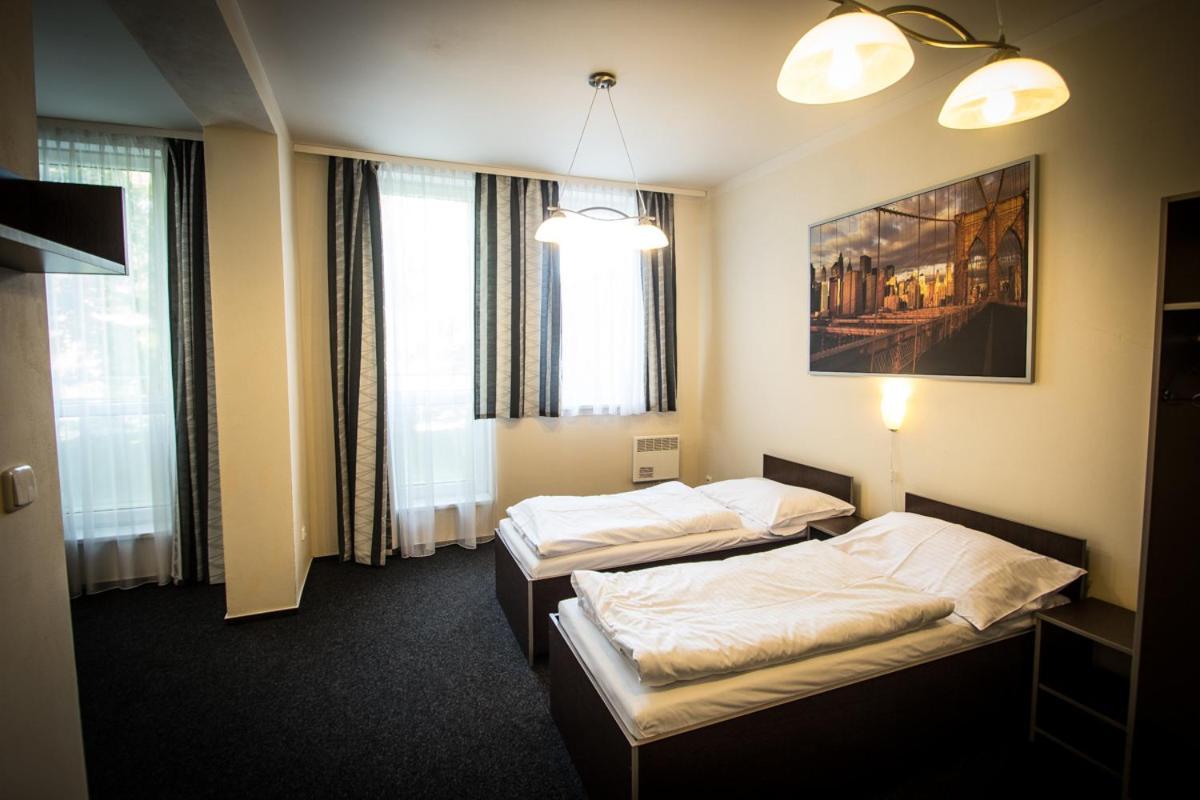 Hotel Sazavsky Ostrov Sázava 外观 照片